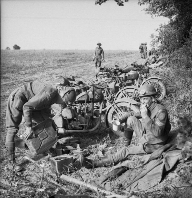 Despatch Riders Having a 'Brew'