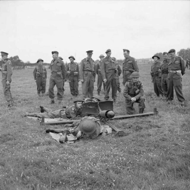 Demonstrating a 'Blacker Bombard' Spigot Mortar