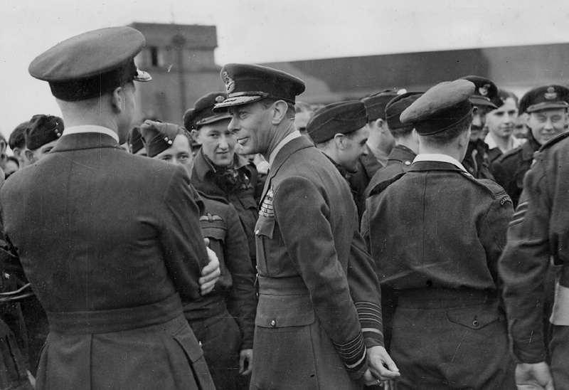 King George VI Meets with Pathfinder Crews