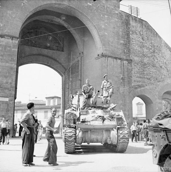 Sherman Artillery Tank Enters Florence