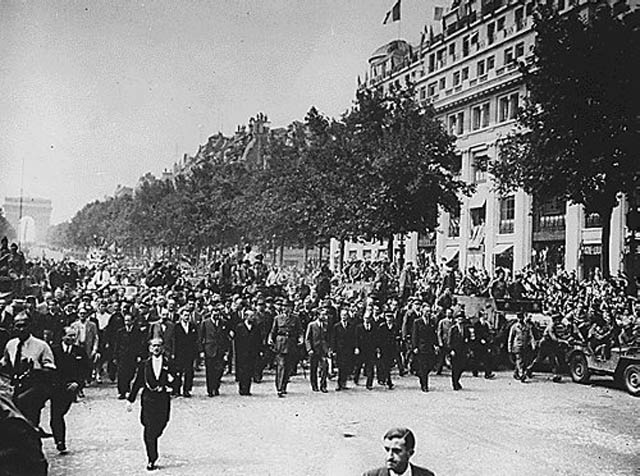 De Gaulle Leads a Victory Parade