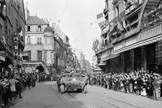 Allied Troops Enter the City