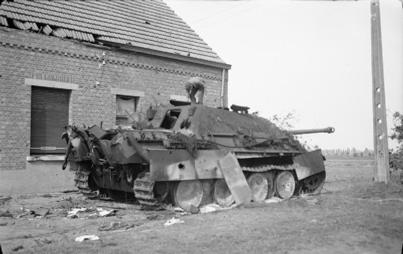 Destroyed German <i>Jagdpanther</i>