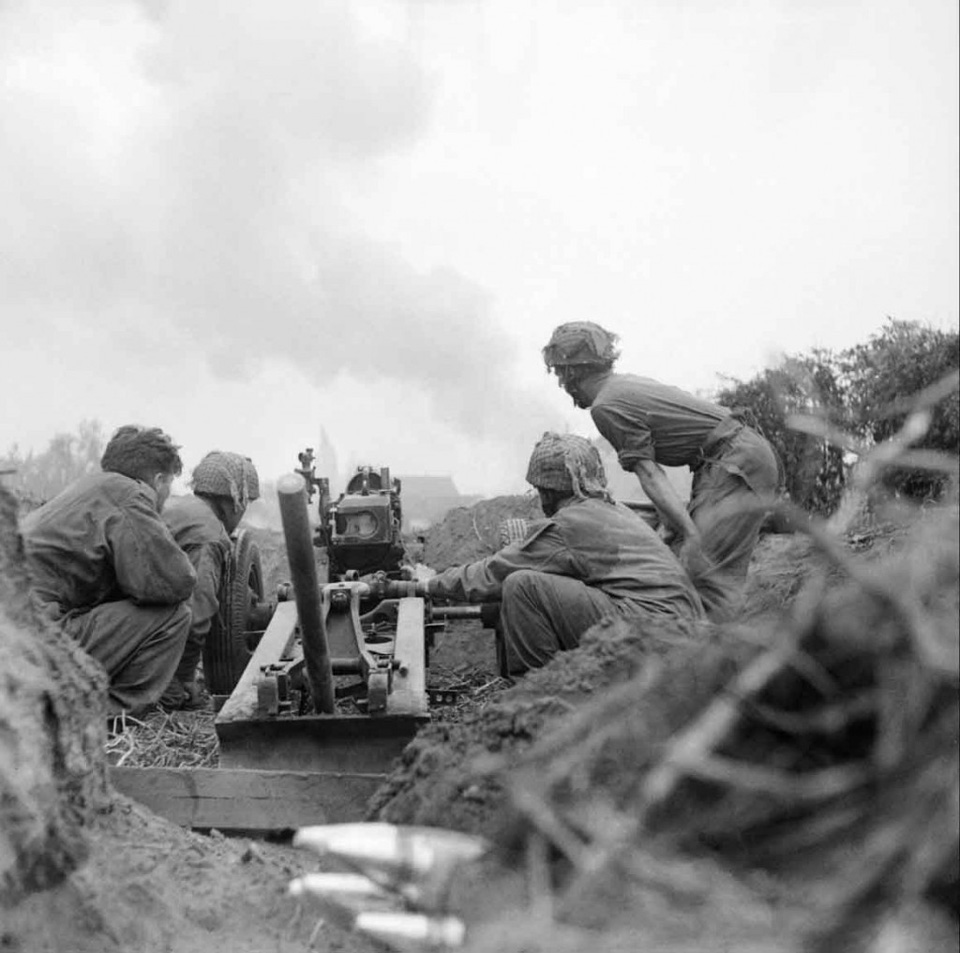 Airborne Artillery Near Arnhem