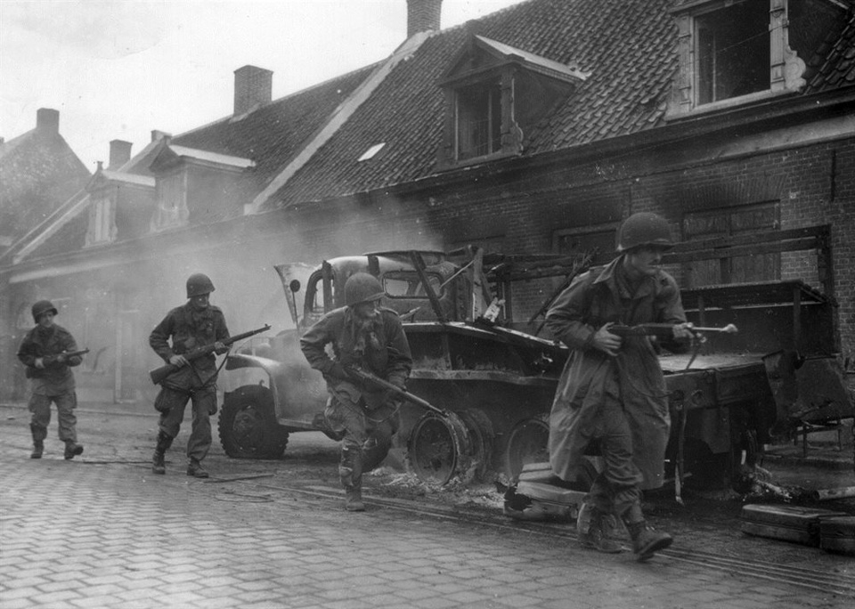 American Soldiers in Veghel