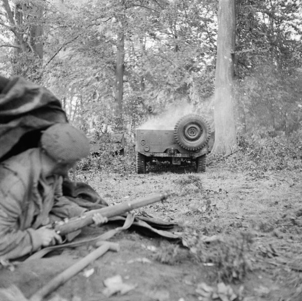 Mortar Attack on the Hartenstein Hotel