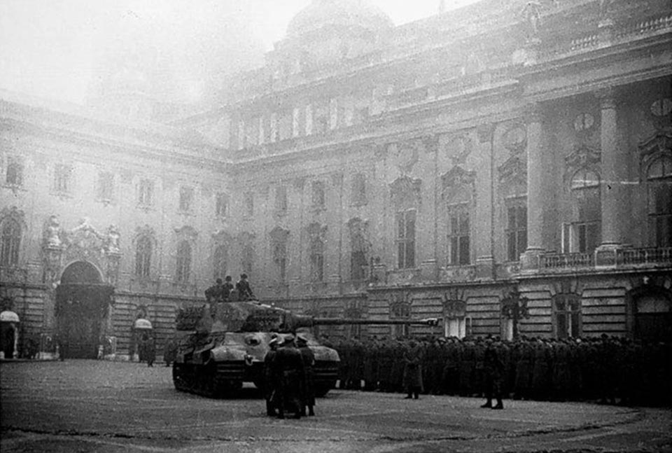 King Tiger Tank at Buda Castle