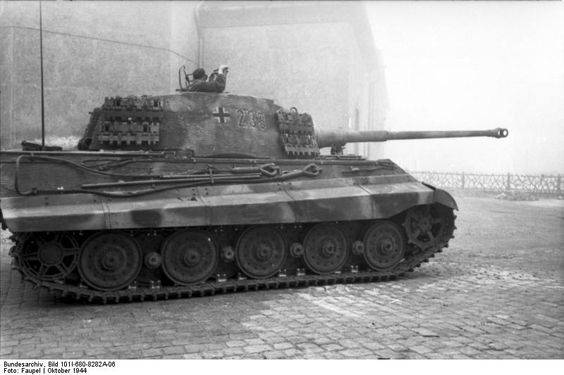 <i>PzKpfw VI Tiger II Knigstiger</i>