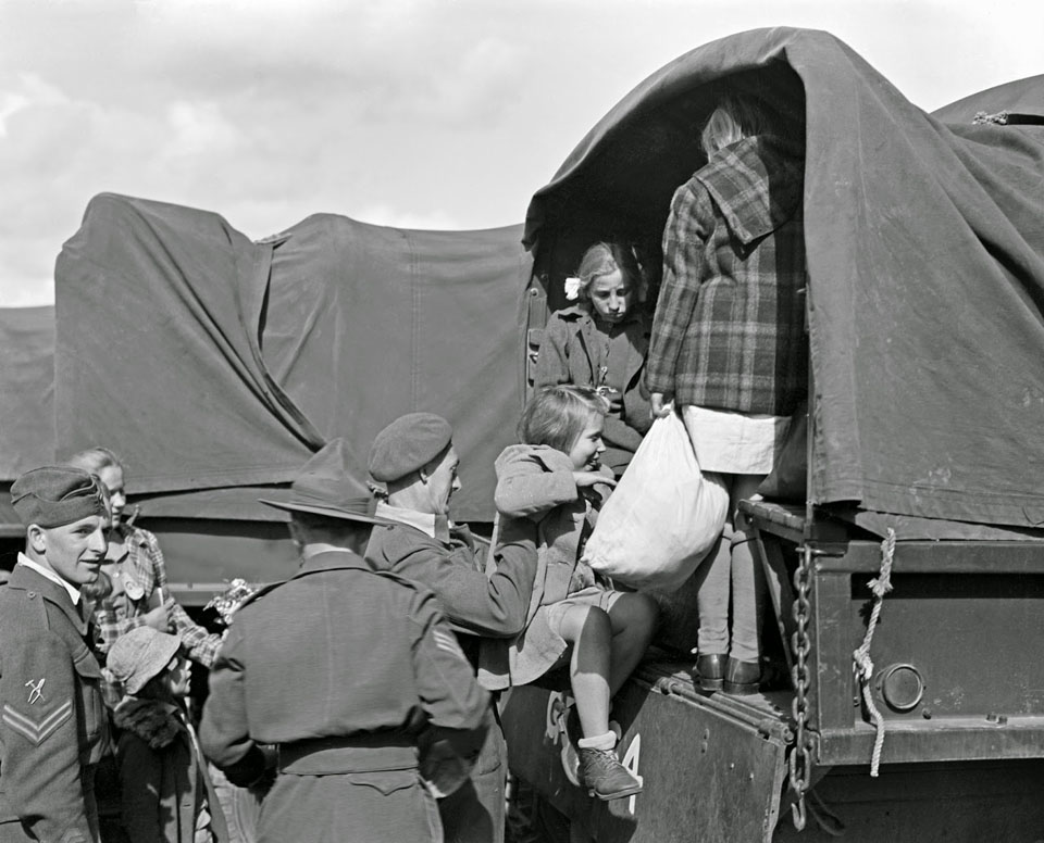 Polish refugee children