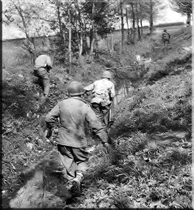 3rd Armored Division Infantrymen