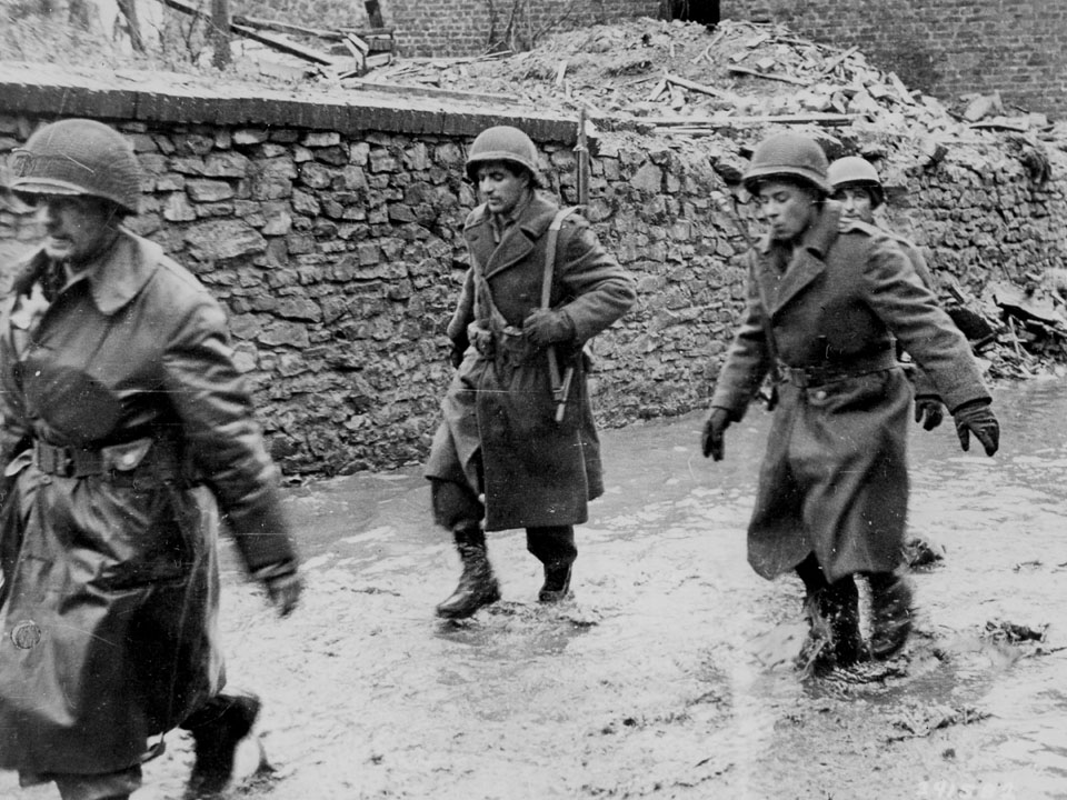 9th Infantry Div Soldiers near Jungersdorf