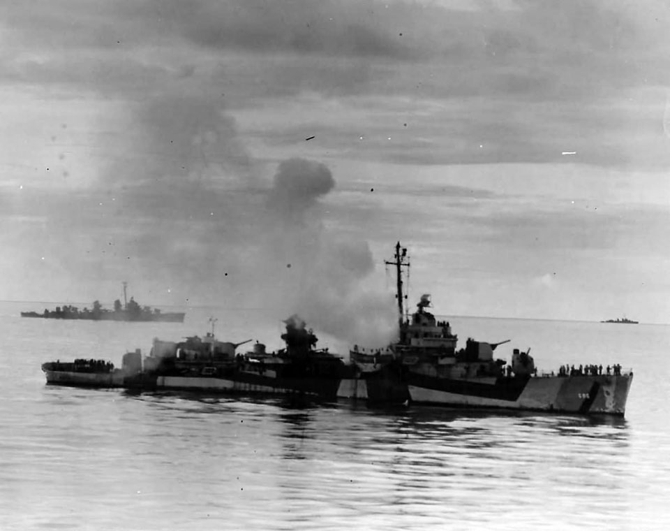 US Destroyer <i>Haraden</i> Hit By <i>Kamikaze</i>