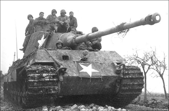 Tiger II, <i>sPzAbt506</i>, Captured