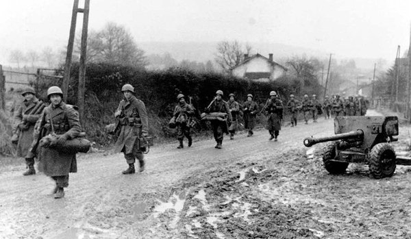 Paratroopers Near Cheneux