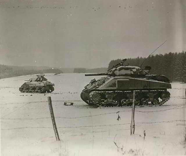 US Tanks near Sainlez