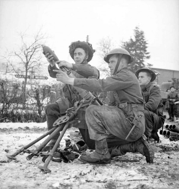 3-inch mortar team