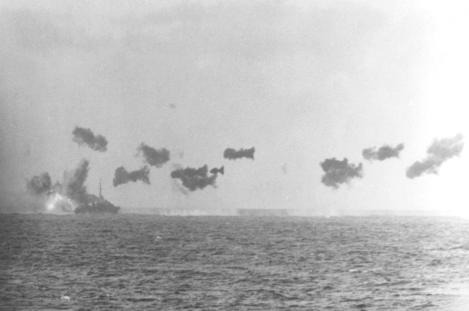 HMAS <i>Arunta</i> in <i>Kamikaze</i> Attack