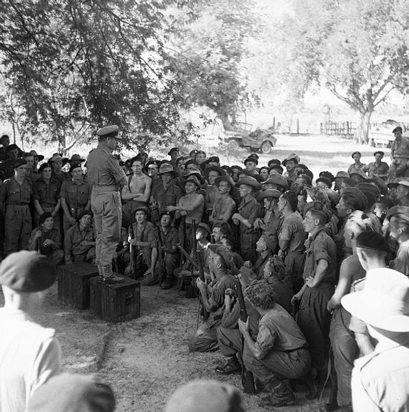 Mountbatten Addressing 2nd Division