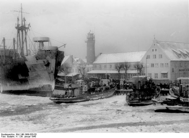 German People Fleeing from Pillau