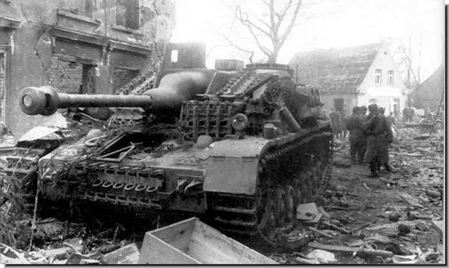 A German <i>Stug 4</i>