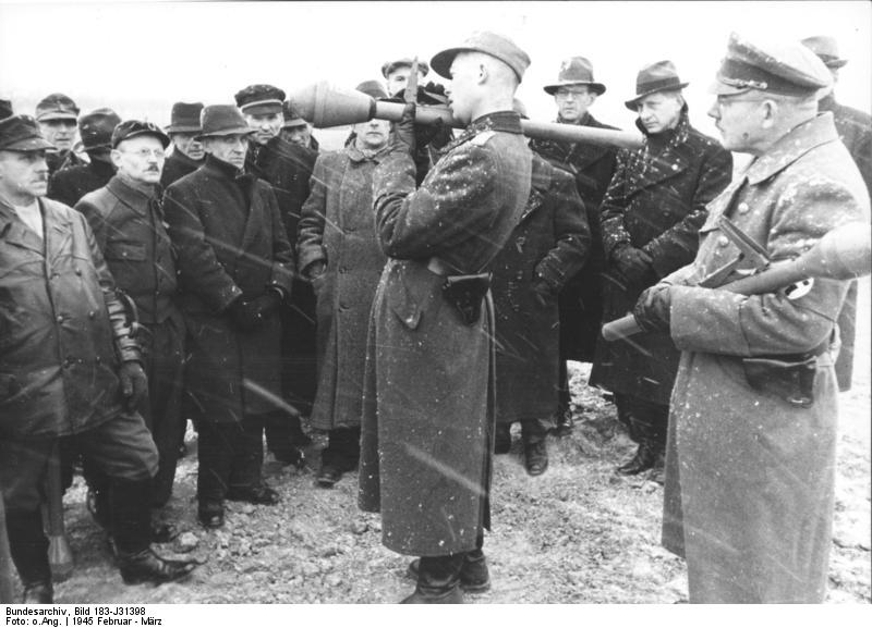 instruction in the use of the Panzerfaust