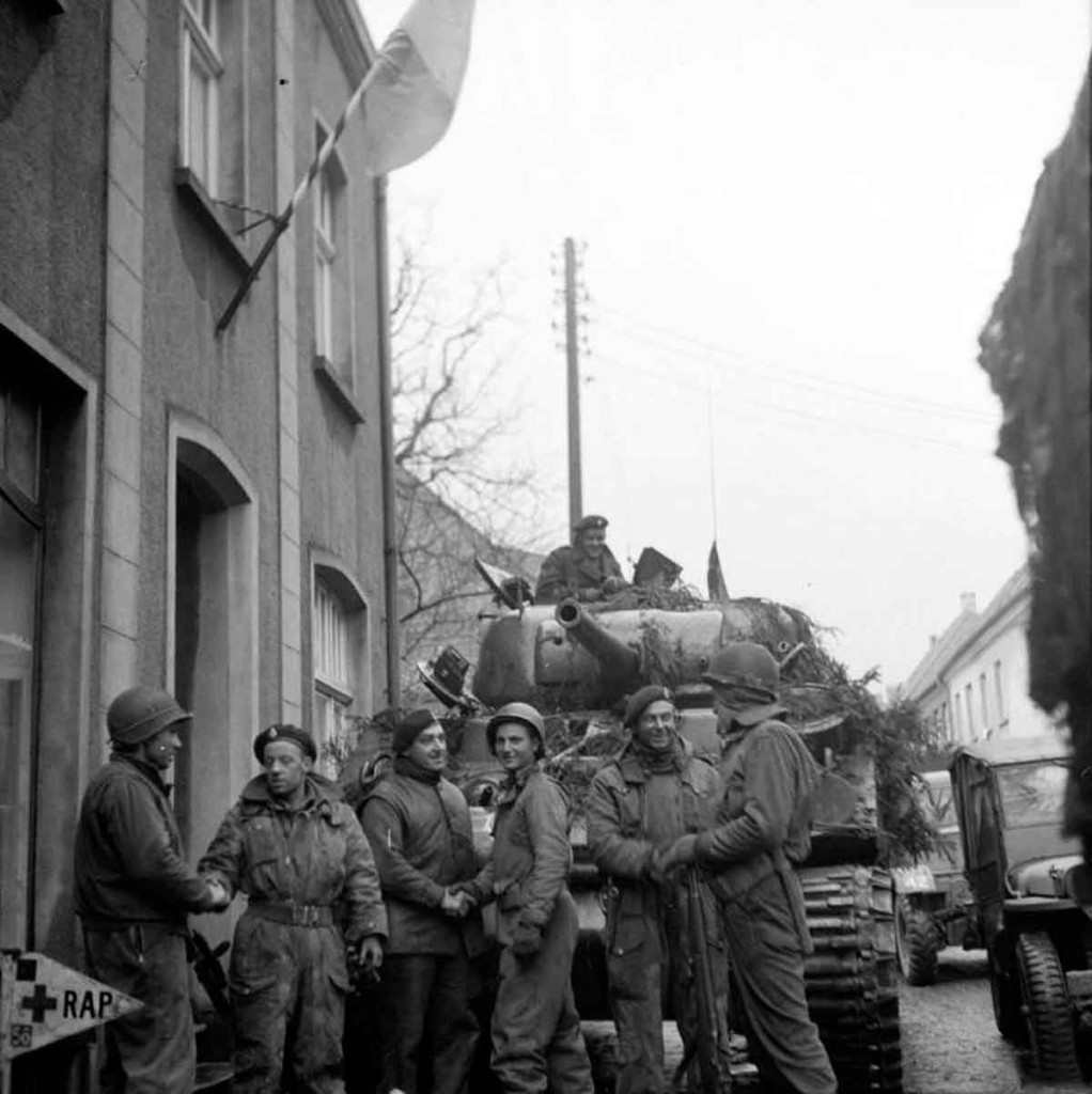 British Troops Meet US Troops in Issum