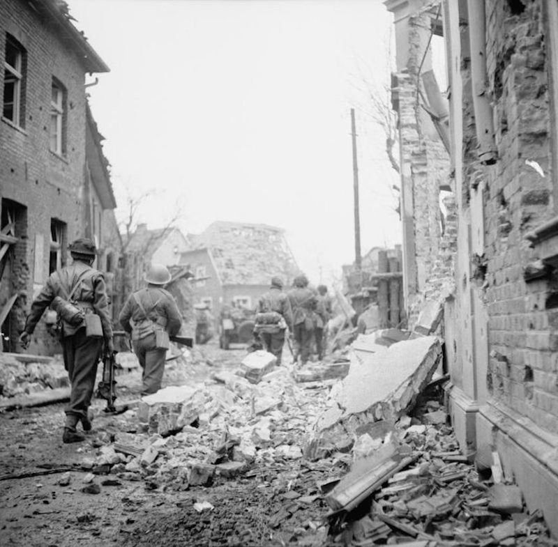 British Soldiers Move Through Weseke