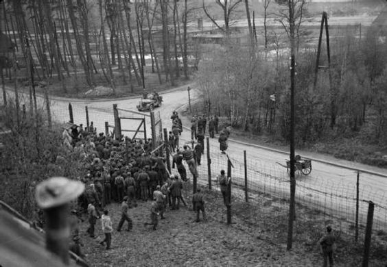 British POWs Welcome Liberating American Troops