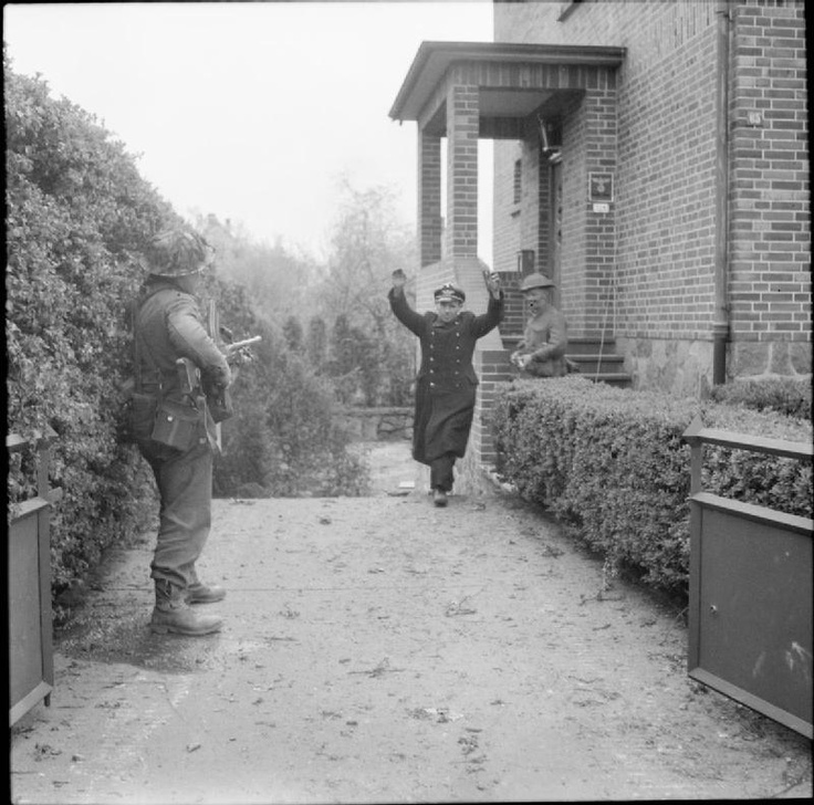 British Troops Capture a Sniper