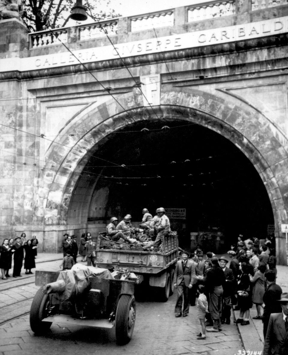 US Soldiers Entering the Galleria, Genoa