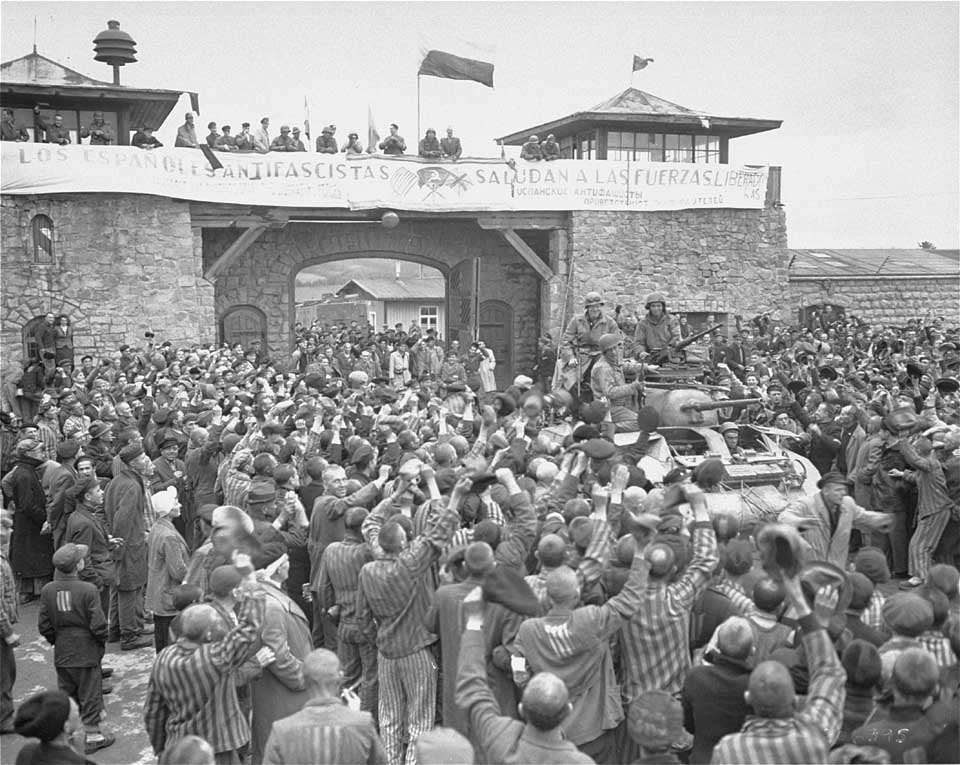 Mauthausen Survivors Greet US Troops