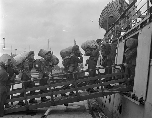 Canadian Soldiers Going Home