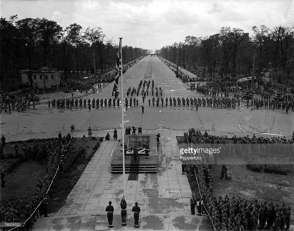 British Troops enter Berlin