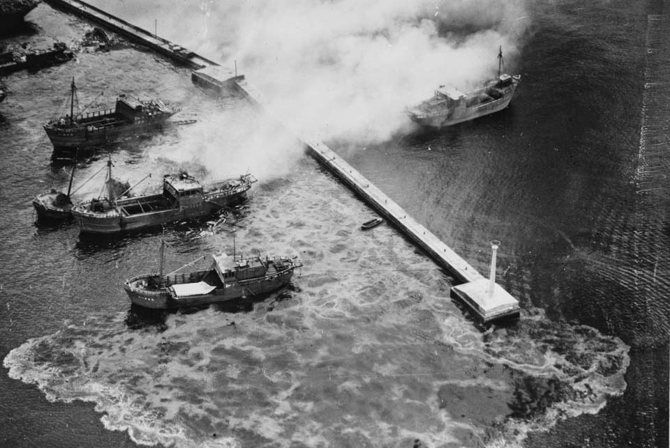 Japanese Wooden Luggers Under Attack