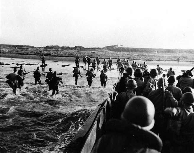 Marines Go Ashore near Yokosuka